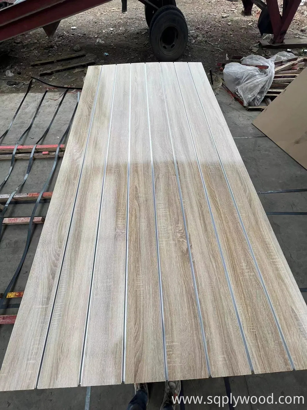 Horizontal Groove Length 2440mm Melamine Colors UV New Design MDF Slatwall Panel Slot Board